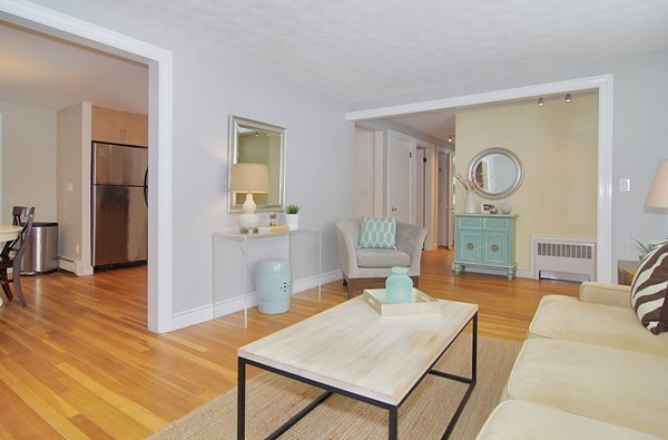 194 Lyman Road Milton, MA 02186 - Photo 6 of 30 Gallery Image 6