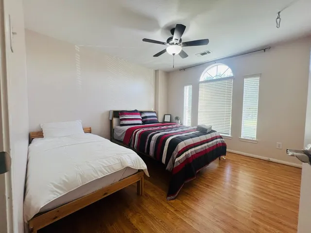 $2,800 | 14802 Mission Hills Drive, Houston, TX 77083