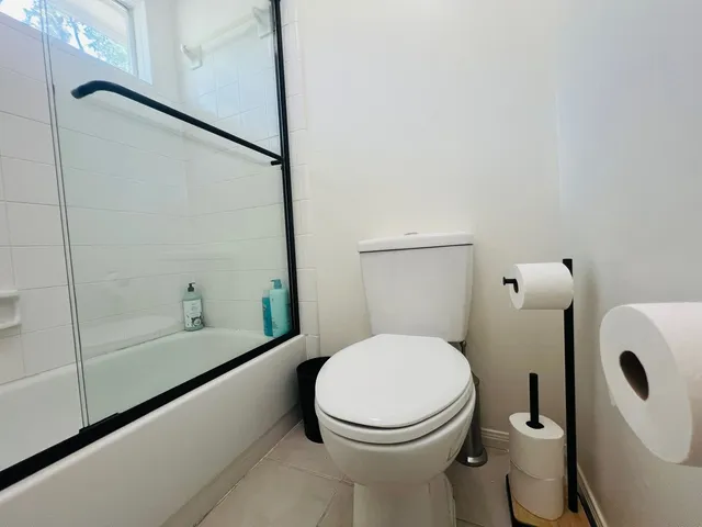 $2,800 | 14802 Mission Hills Drive, Houston, TX 77083