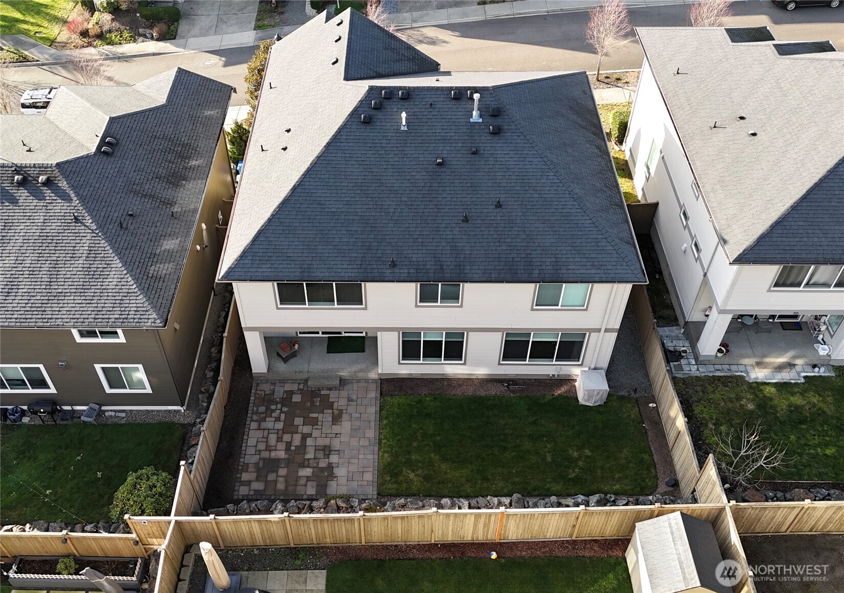 610 Field Place Northeast Renton, WA 98059 - Photo 2 of 40