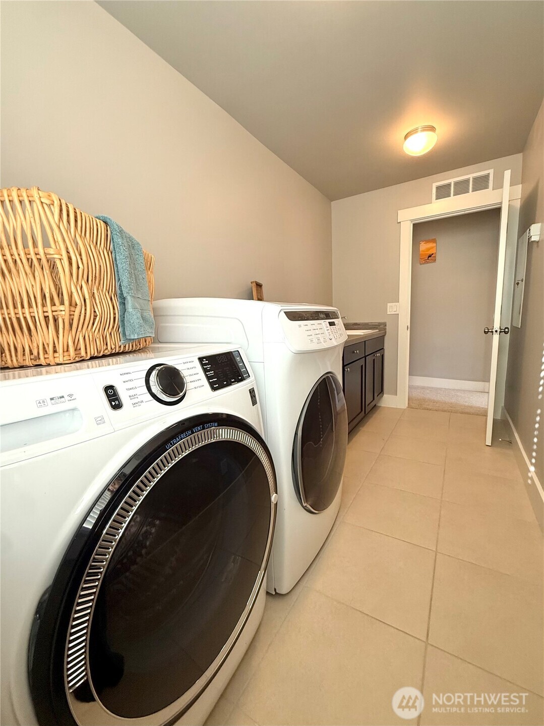 610 Field Place Northeast Renton, WA 98059 - Photo 29 of 40