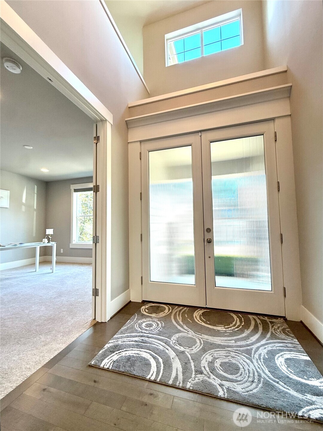 610 Field Place Northeast Renton, WA 98059 - Photo 3 of 40