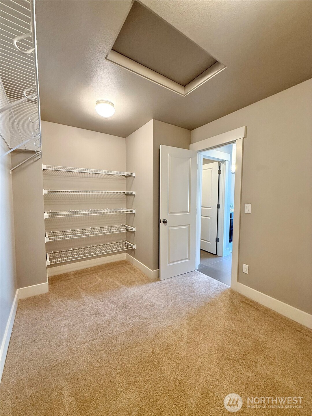 610 Field Place Northeast Renton, WA 98059 - Photo 37 of 40