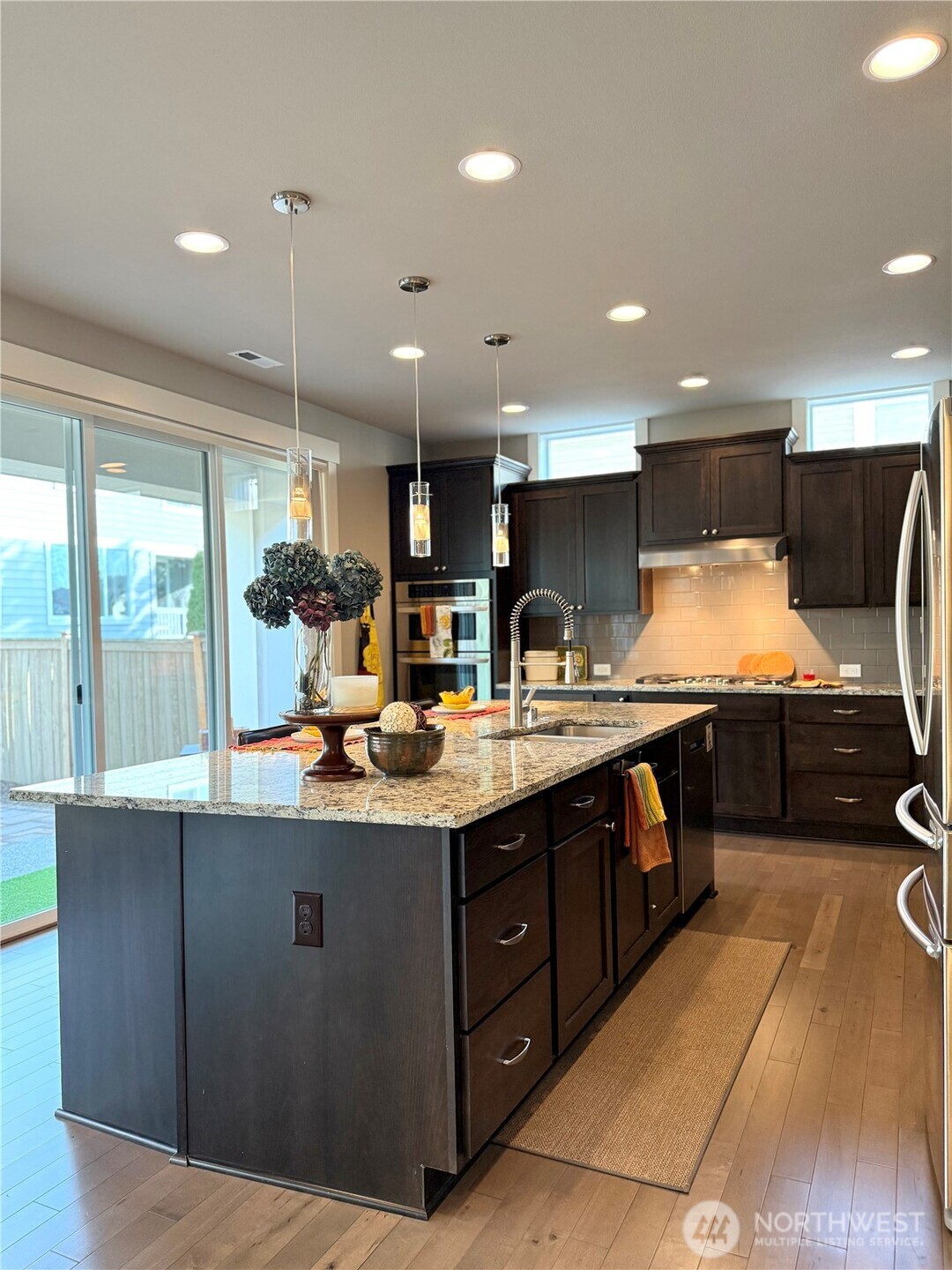 610 Field Place Northeast Renton, WA 98059 - Photo 9 of 40