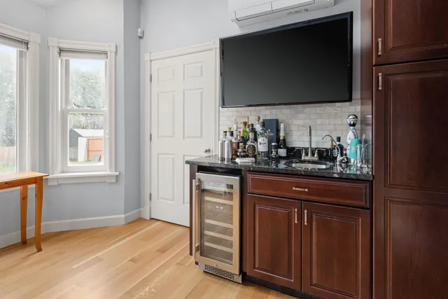 $825,000 | 8 Moss Glen Lane, South Burlington, VT 05403