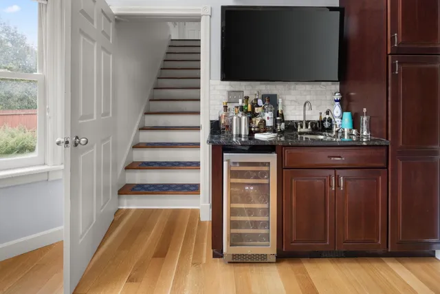 $825,000 | 8 Moss Glen Lane, South Burlington, VT 05403