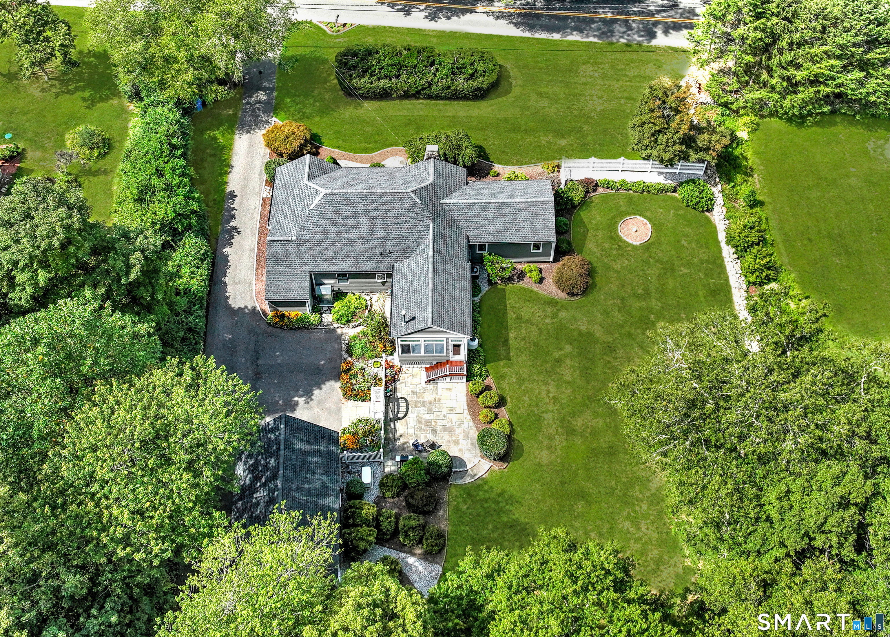 100 Hiram Hill Road Monroe, CT 06468 - Photo 3 of 39