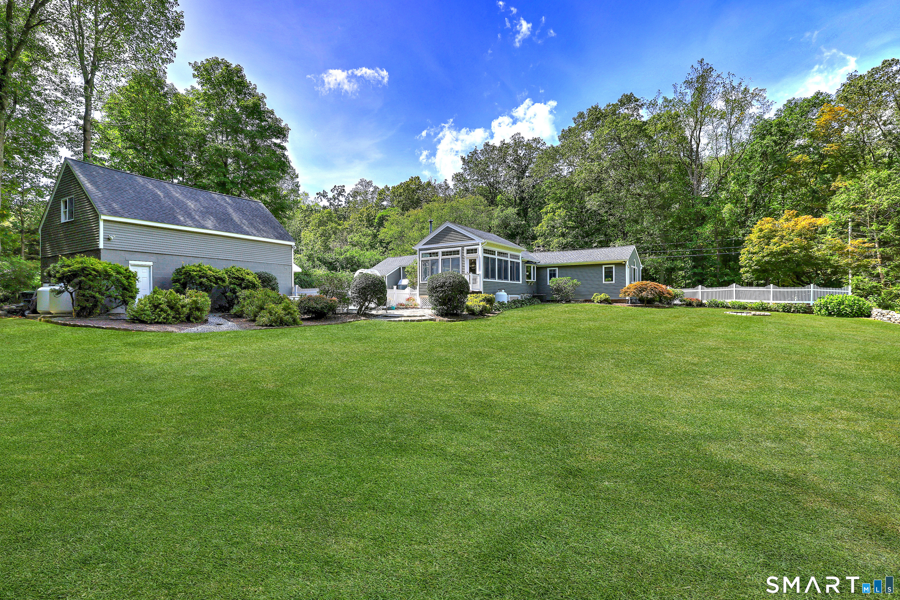 100 Hiram Hill Road Monroe, CT 06468 - Photo 4 of 39