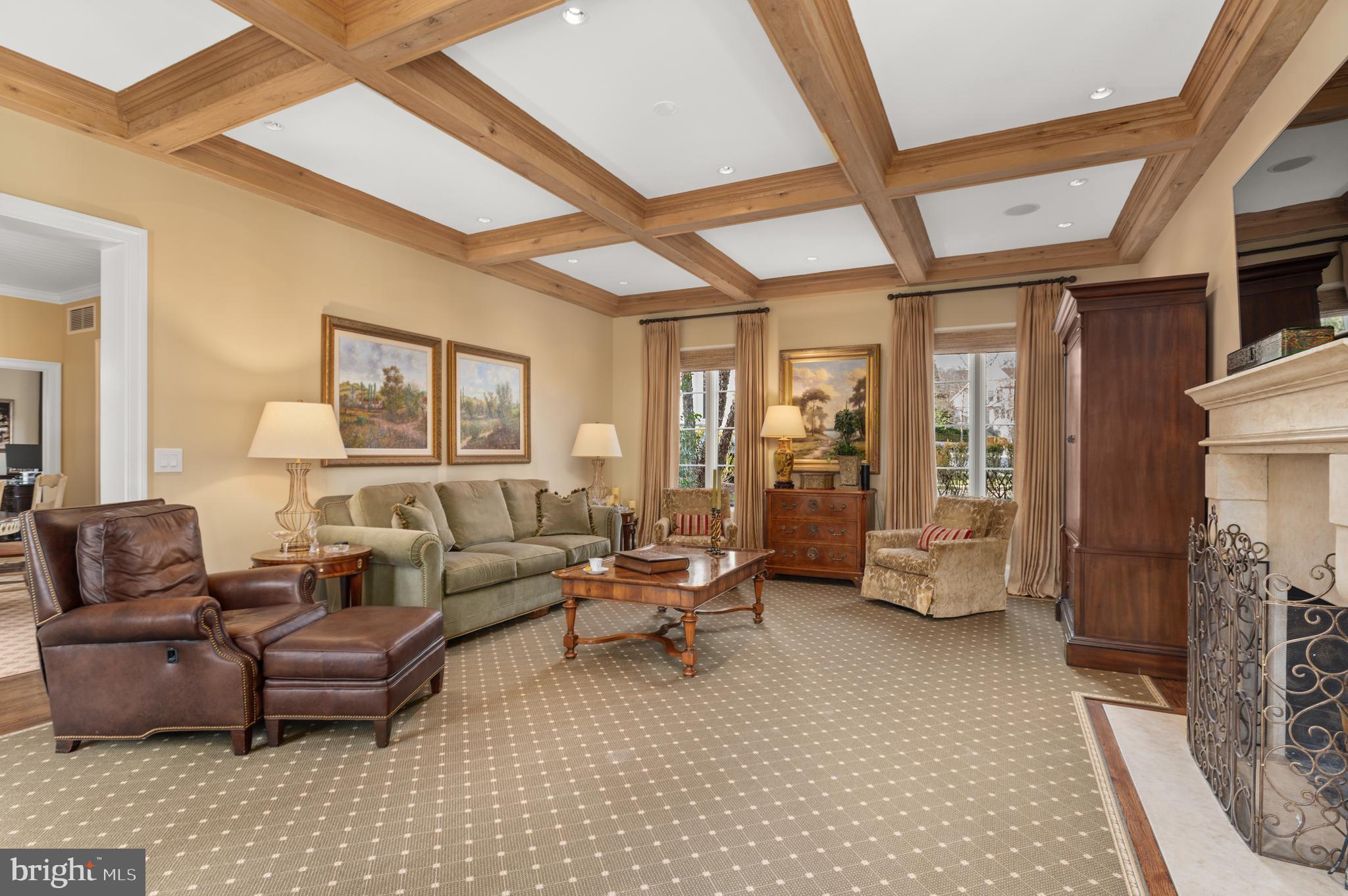 2113 Dunmore Lane Washington, DC 20007 - Photo 7 of 32 Living Room