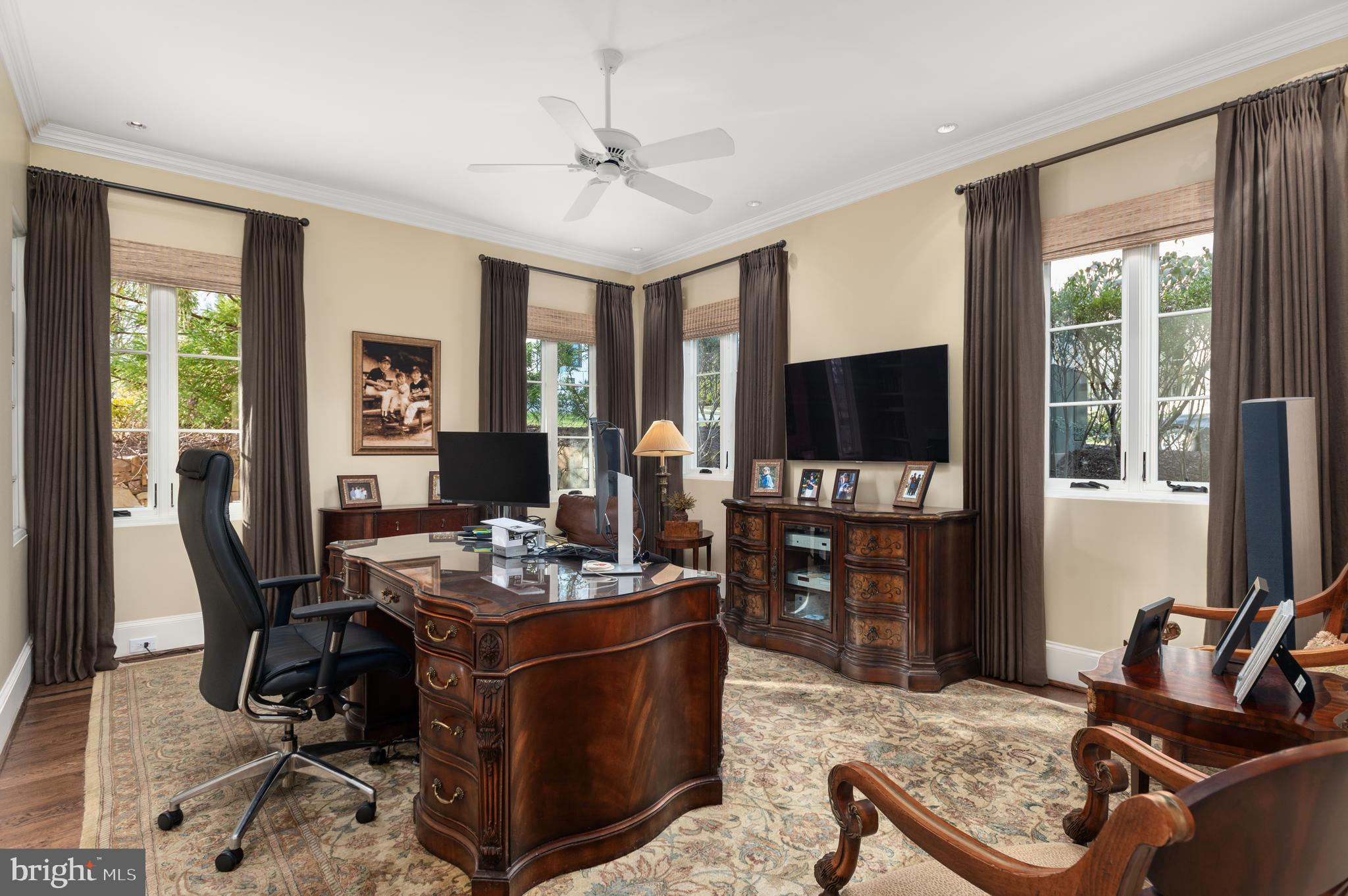 2113 Dunmore Lane Washington, DC 20007 - Photo 9 of 32 Main Level Office