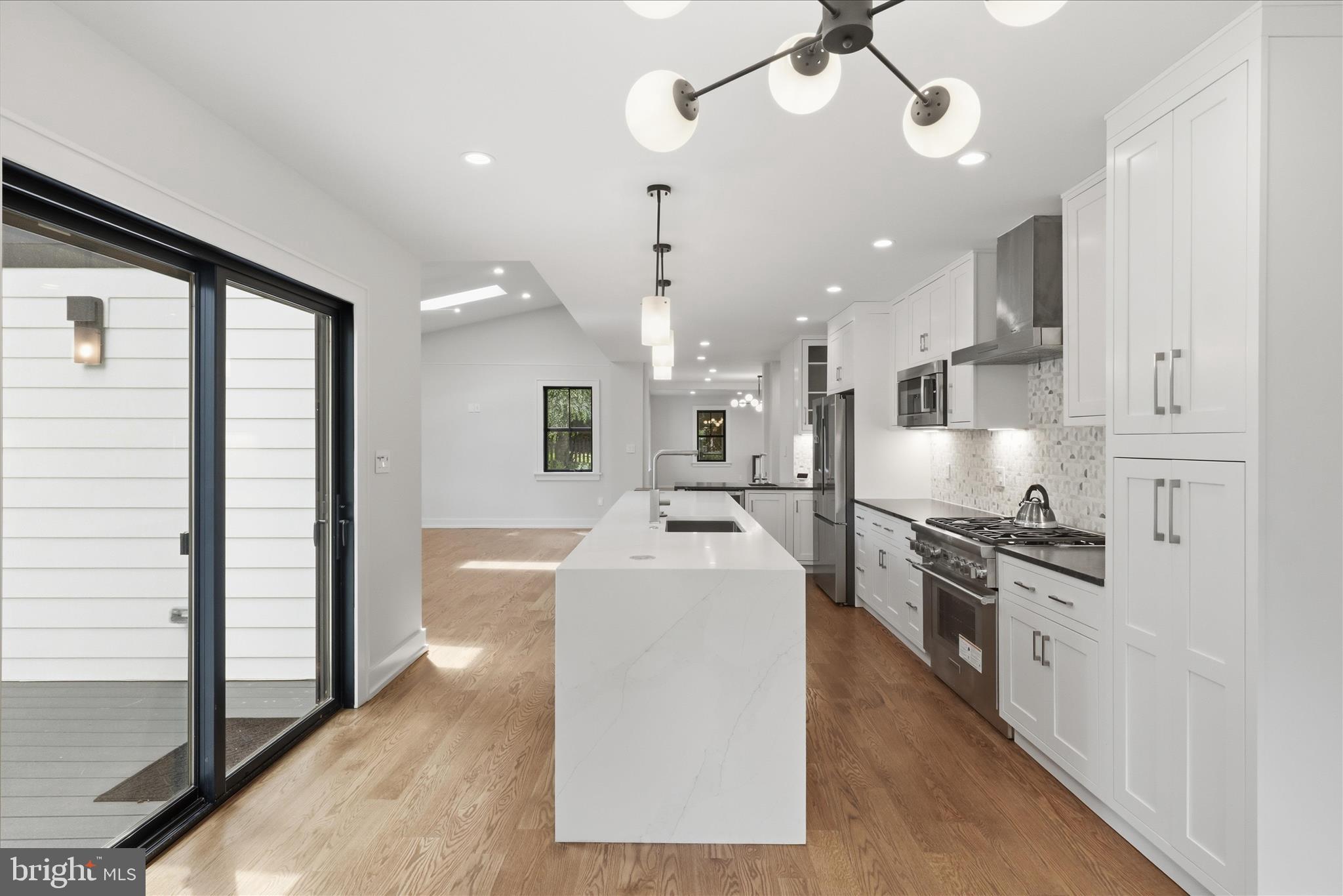 5921 Chesterbrook Road McLean, VA 22101 - Photo 24 of 87