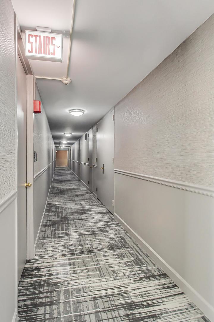 655 West Irving Park Road, Unit 1403 Chicago, IL 60613 - Photo 8 of 36 a view of entryway