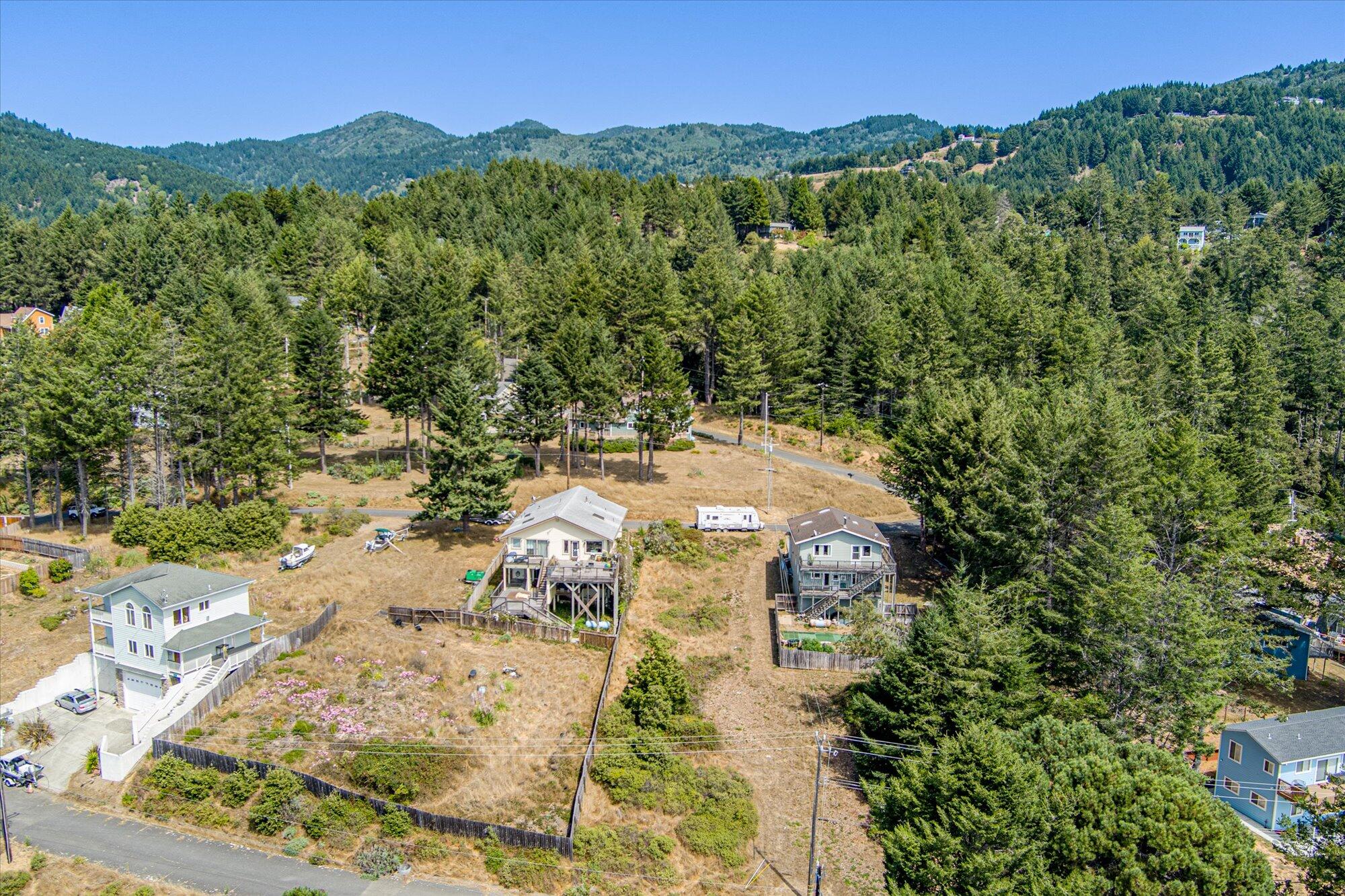 26 Du Lard Road Whitethorn, CA 95589 - Photo 23 of 25 10-26 Du Luard-110