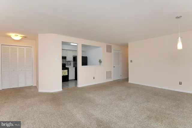 $399,000 | 309 Trinity Court, Unit 6, Princeton, NJ 08540