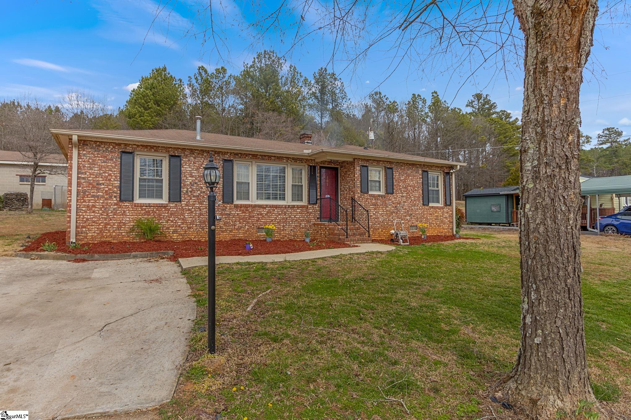 107 Bowen Heights Road Pickens, SC 29671 - Photo 2 of 36 Gallery Image 2