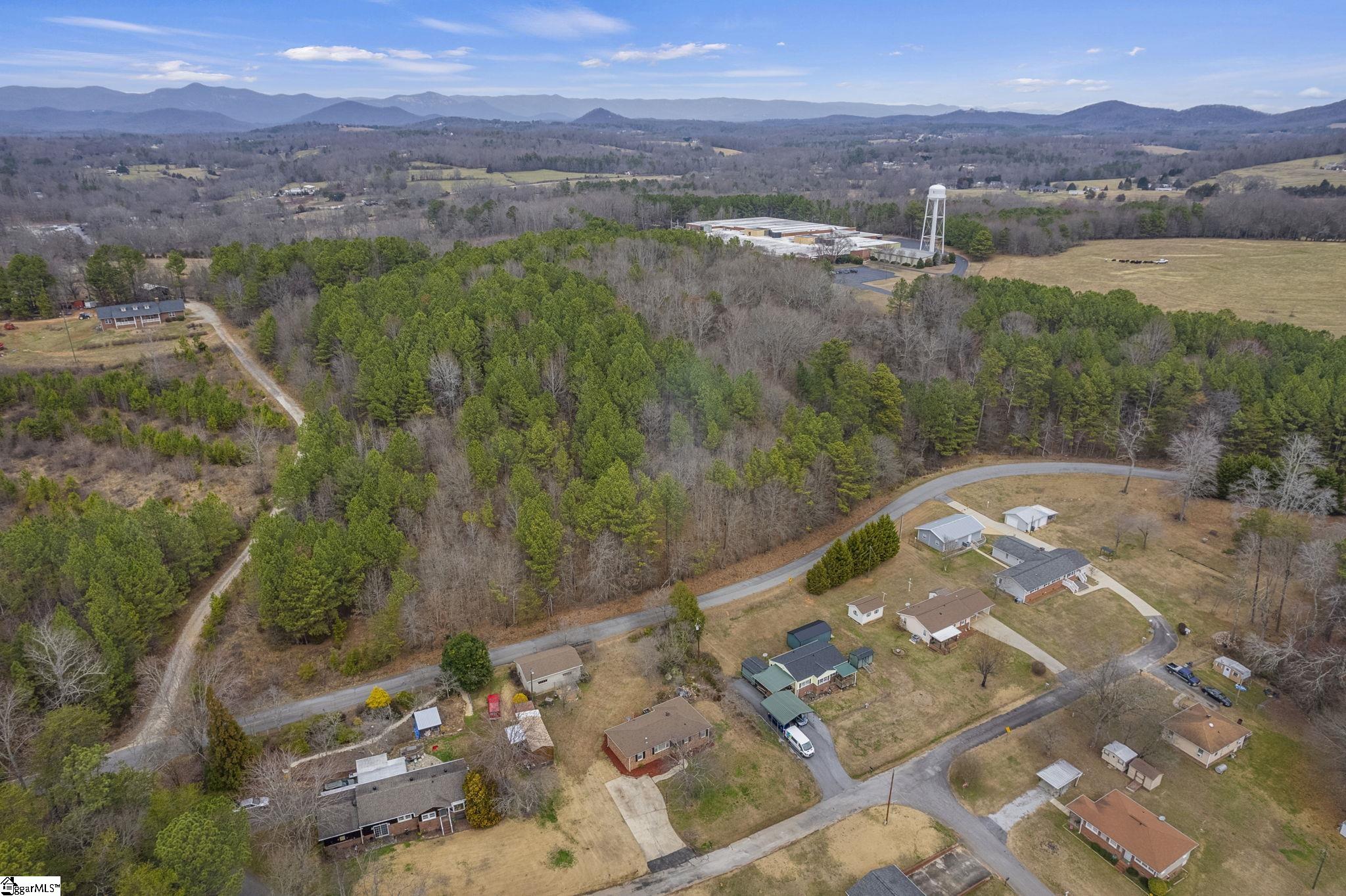 107 Bowen Heights Road Pickens, SC 29671 - Photo 33 of 36 Gallery Image 33