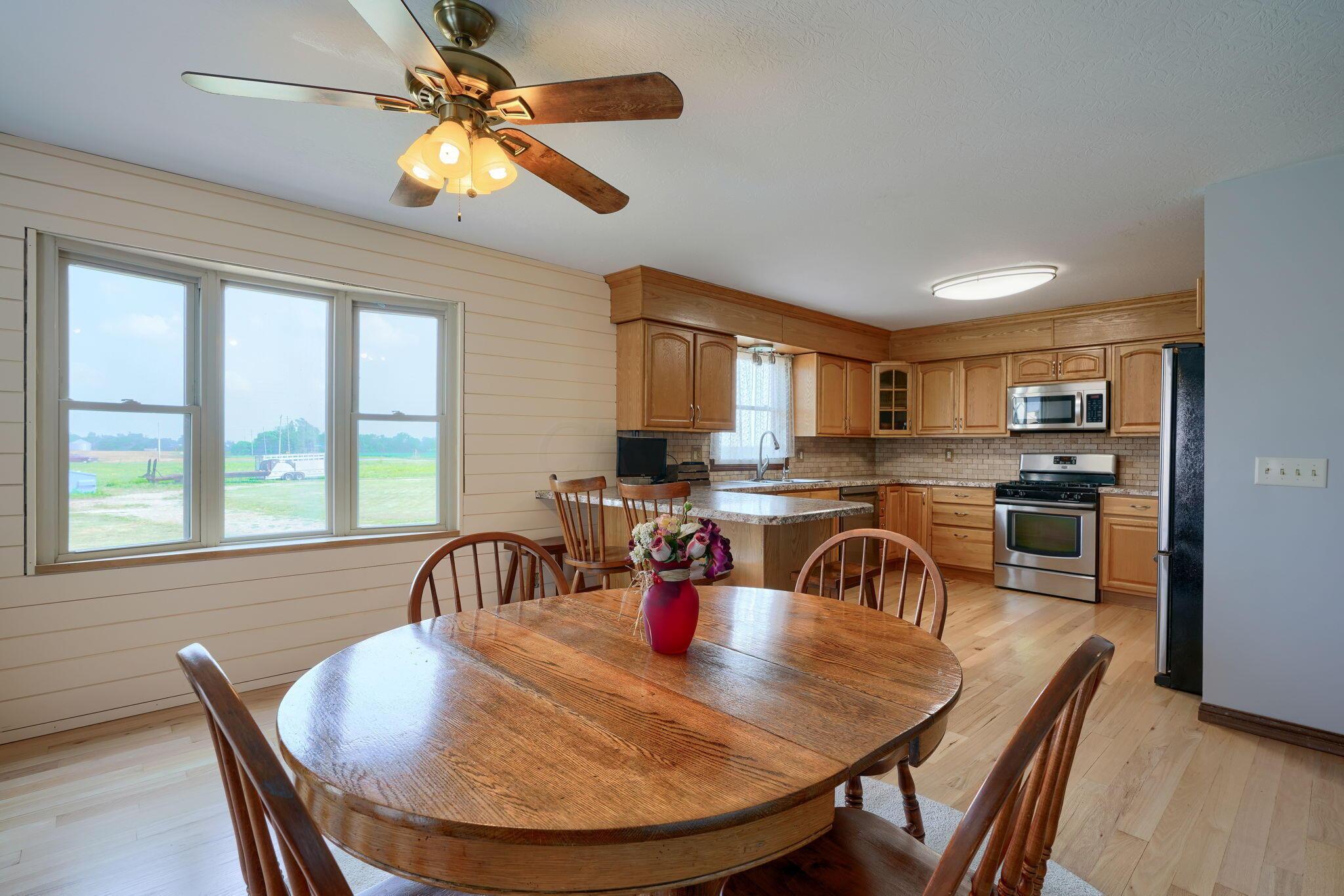 14722 London Road Orient, OH 43146 - Photo 19 of 52 Dining Space