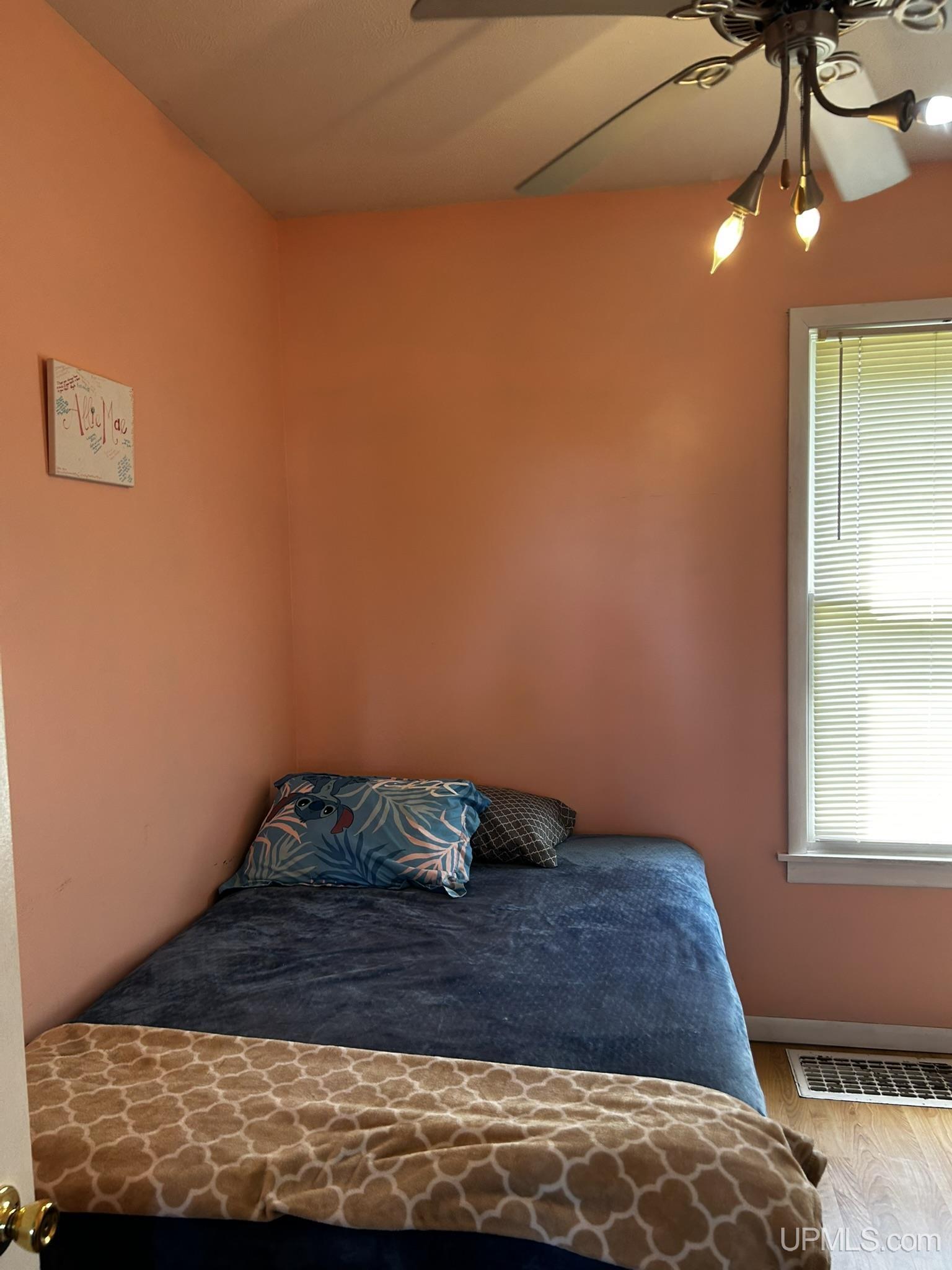 204 Walnut Street Munising, MI 49862 - Photo 12 of 45