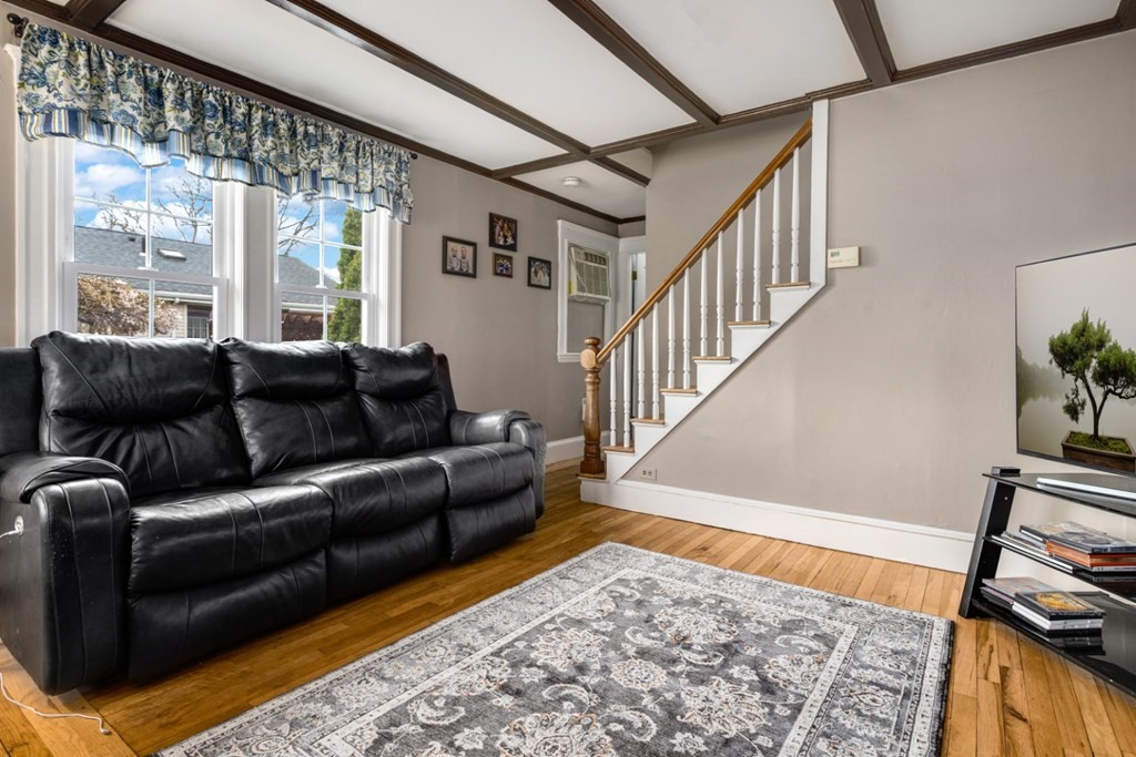 69 Edge Hill Road Lynn, MA 01904 - Photo 5 of 36 Gallery Image 5