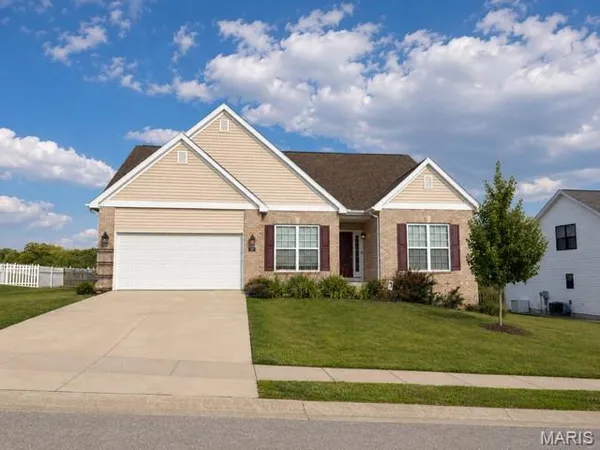$425,000 | 207 Grand Rapids Lane, Edwardsville, IL 62025