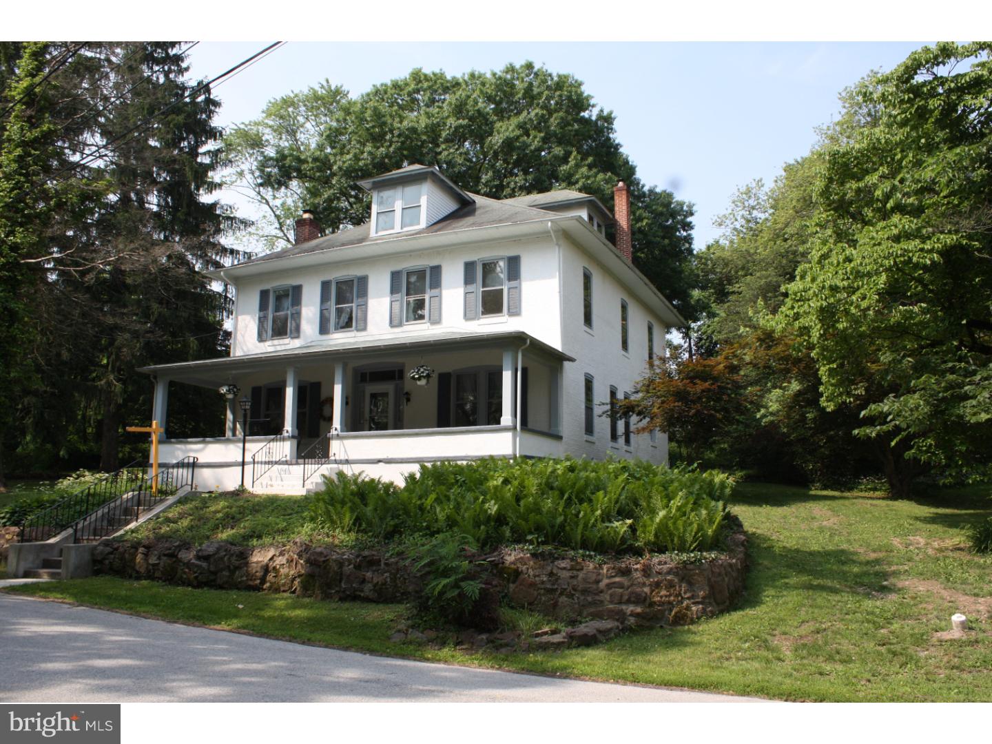 44 Cromby Road Phoenixville, PA 19460 - Photo 2 of 25 Gallery Image 2