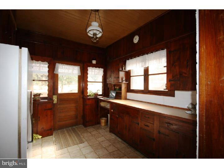 44 Cromby Road Phoenixville, PA 19460 - Photo 12 of 25 Mud Room