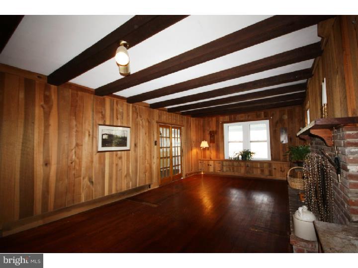 44 Cromby Road Phoenixville, PA 19460 - Photo 6 of 25 Living Room