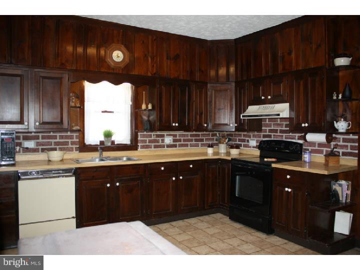 44 Cromby Road Phoenixville, PA 19460 - Photo 9 of 25 Kitchen