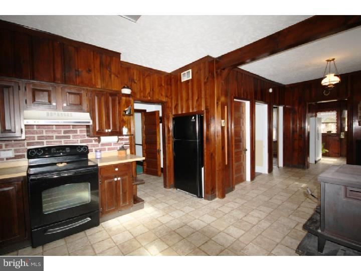 44 Cromby Road Phoenixville, PA 19460 - Photo 10 of 25 Kitchen