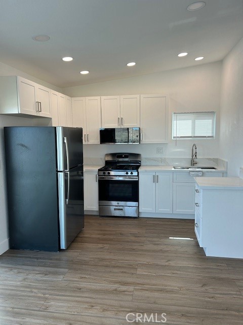 30280 Santa Rosa Road Lucerne Valley, CA 92356 - Photo 54 of 66 ADU kitchen with new appliances