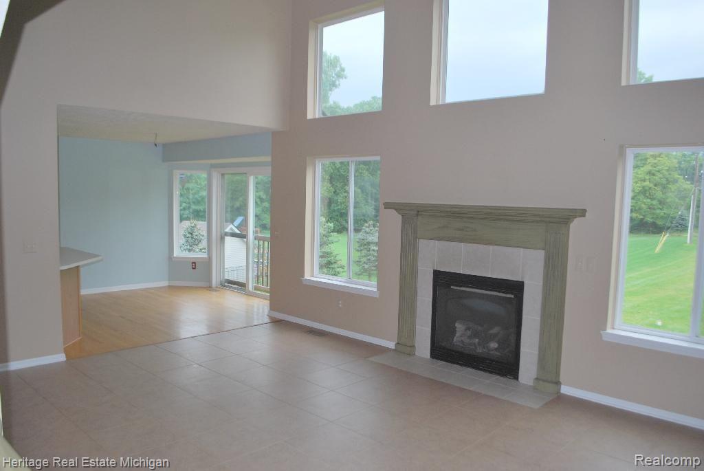 2216 Ridgewood Drive Howell, MI 48843 - Photo 18 of 41 DSC_0143.jpg