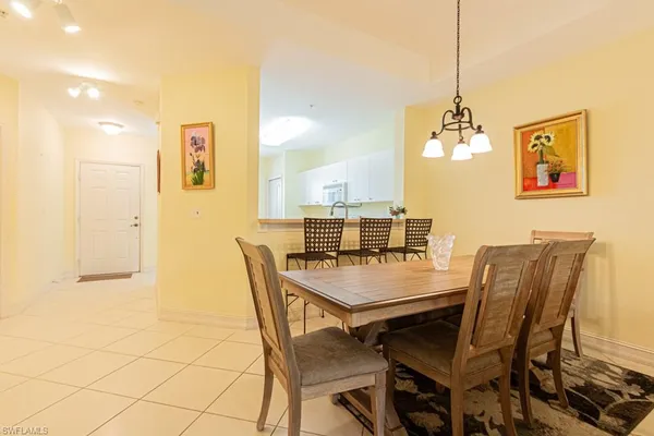 $279,800 | 7811 Regal Heron Circle, Unit 302, Naples, FL 34104