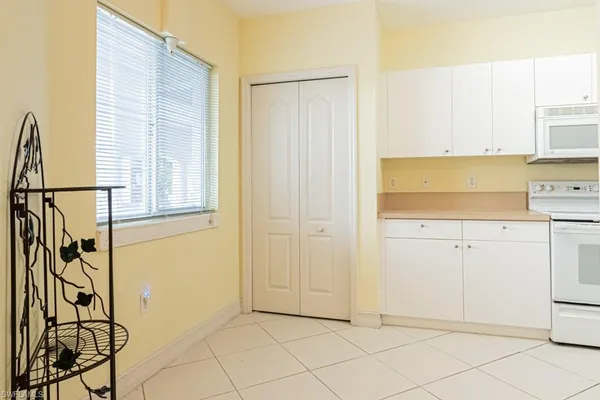 $279,800 | 7811 Regal Heron Circle, Unit 302, Naples, FL 34104