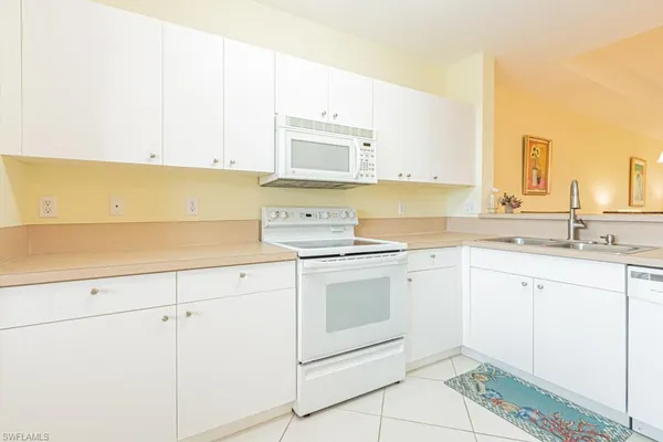 $279,800 | 7811 Regal Heron Circle, Unit 302, Naples, FL 34104