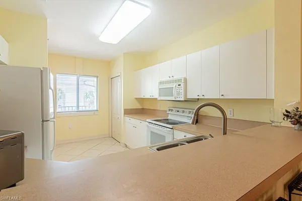 $279,800 | 7811 Regal Heron Circle, Unit 302, Naples, FL 34104