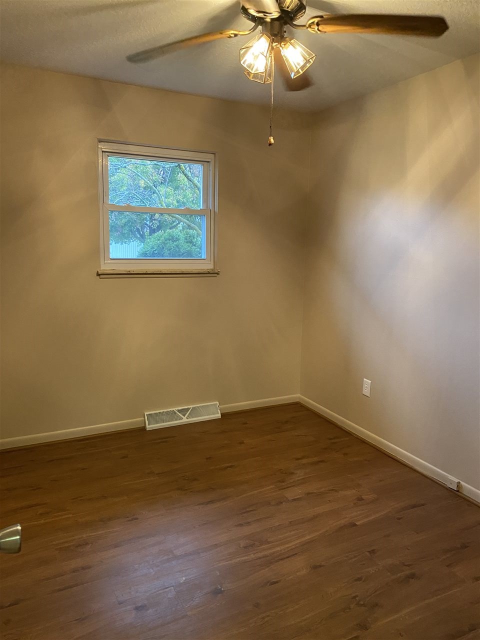 6129 Riverview Road Vassar, MI 48768 - Photo 13 of 24 50025583-12.JPG