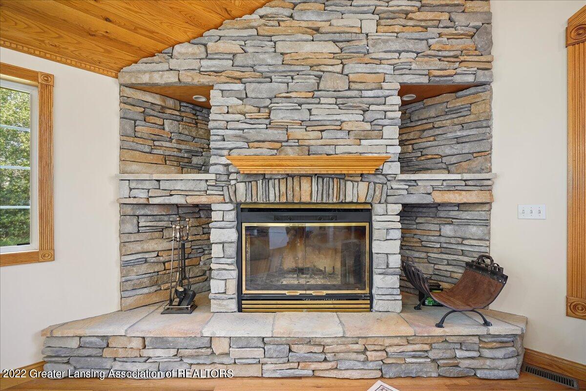 600 South Eifert Road Mason, MI 48854 - Photo 9 of 64 09-A7R06930
