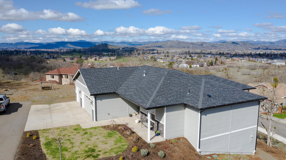 1318 Poppy Ridge Drive Eagle Point, OR 97524 - Photo 35 of 35 40