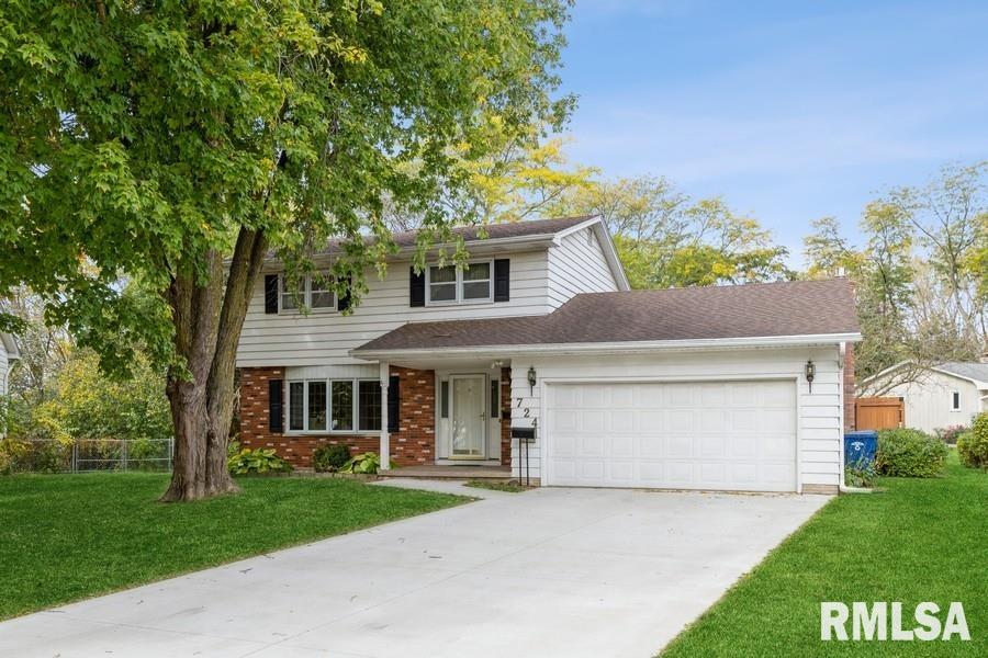 724 Schick Road Clinton, IA 52732 - Photo 3 of 35 Gallery Image 3