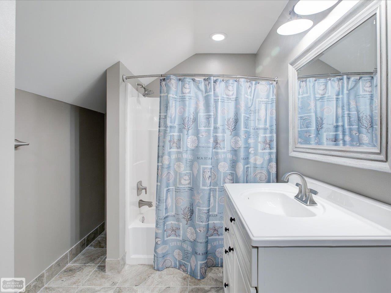 13281 Atwell Road Emmett, MI 48022 - Photo 29 of 59 50164729-4988746c-fe9e-4280-a4bc-7eddd6315640.JPG