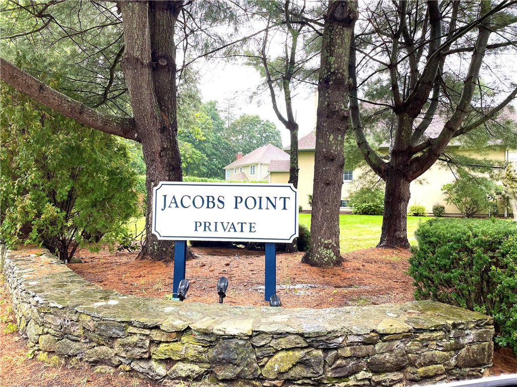 15 Jacobs Point Road Warren, RI 02885 - Photo 2 of 44 Exclusive Jacobs Point provides access to the acclaimed East Bay Bike Path, and features underground utilities, decorative streetlights, and the feel of a private enclave.