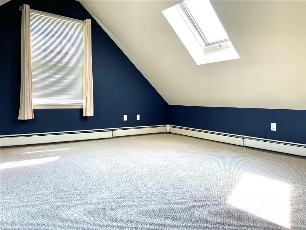 15 Jacobs Point Road Warren, RI 02885 - Photo 29 of 44 south bedroom with slylight
