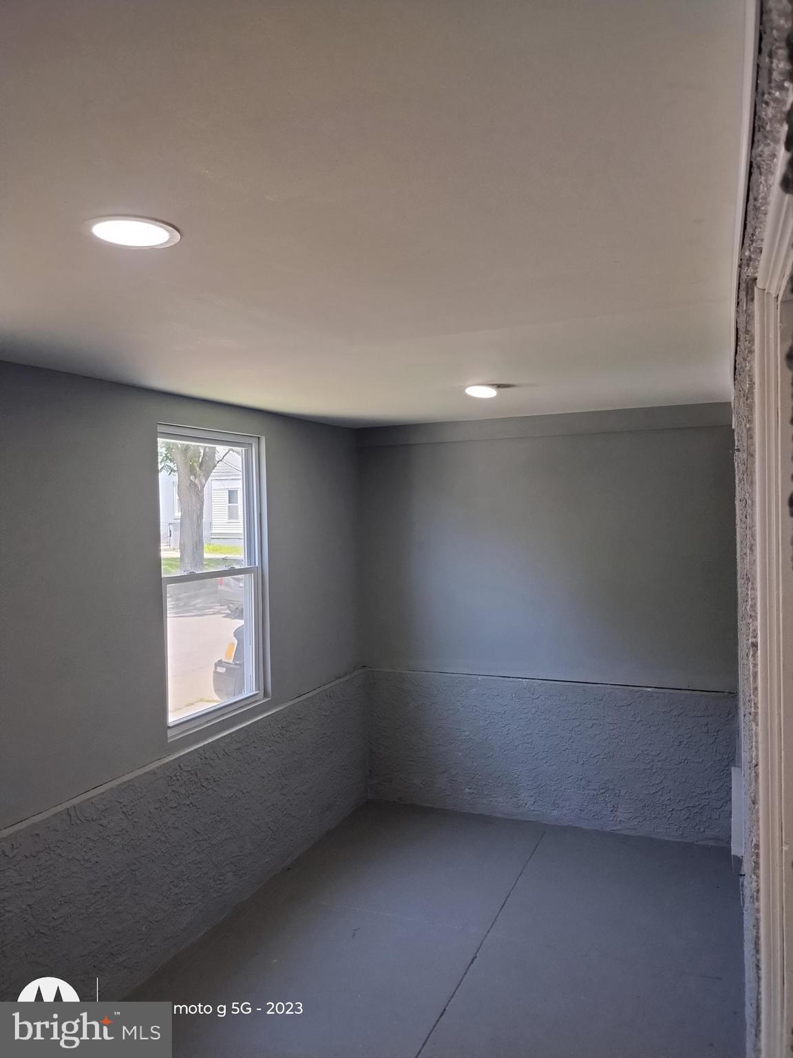 1115 White Street Chester, PA 19013 - Photo 3 of 15