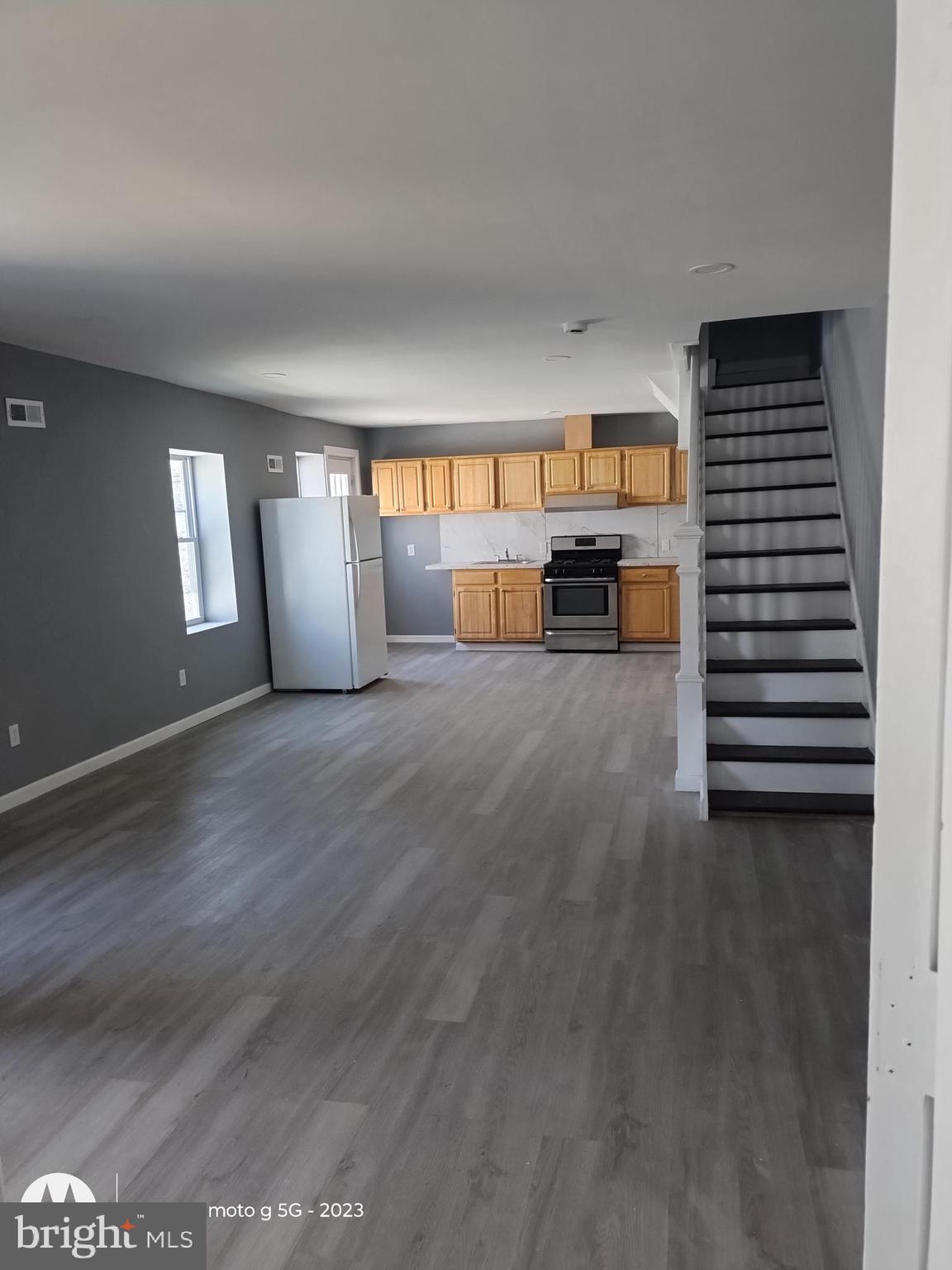 1115 White Street Chester, PA 19013 - Photo 4 of 15