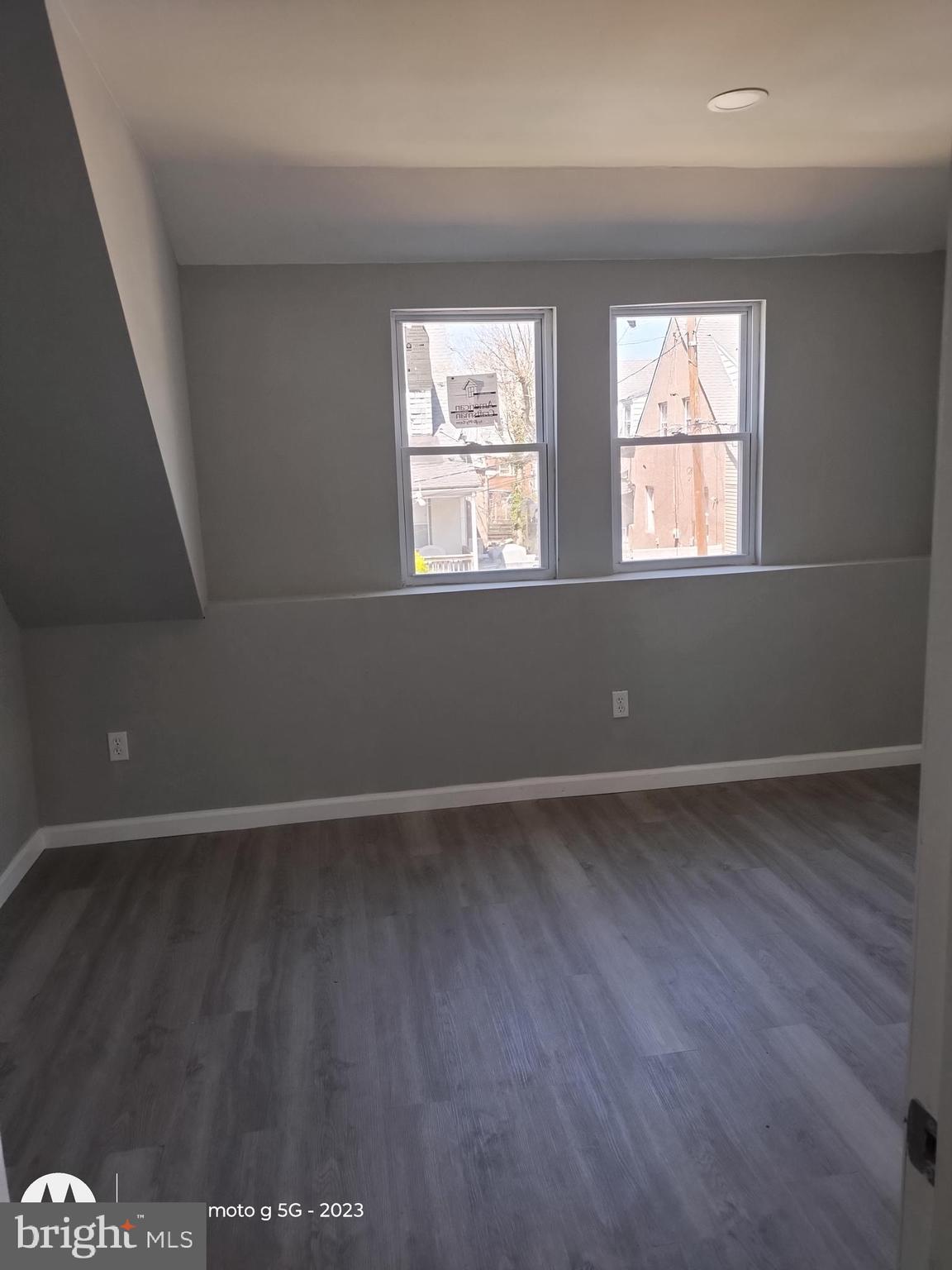 1115 White Street Chester, PA 19013 - Photo 6 of 15