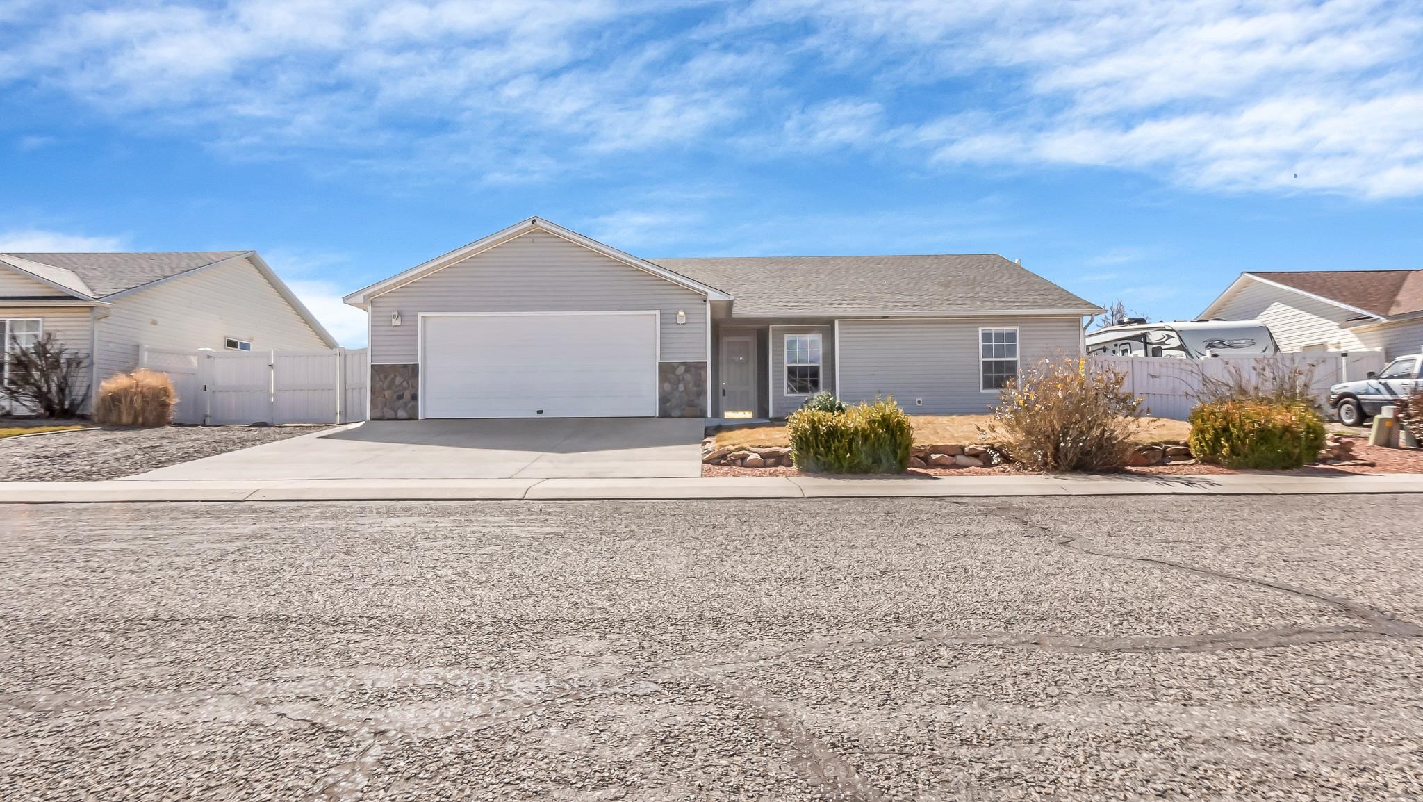 2827 B B 3/10 Road Grand Junction, CO 81503 - Photo 5 of 40