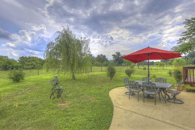 50 Greenvale Road Milton, TN 37118 - Photo 17 of 20 a view of a swimming pool and lounge chairs