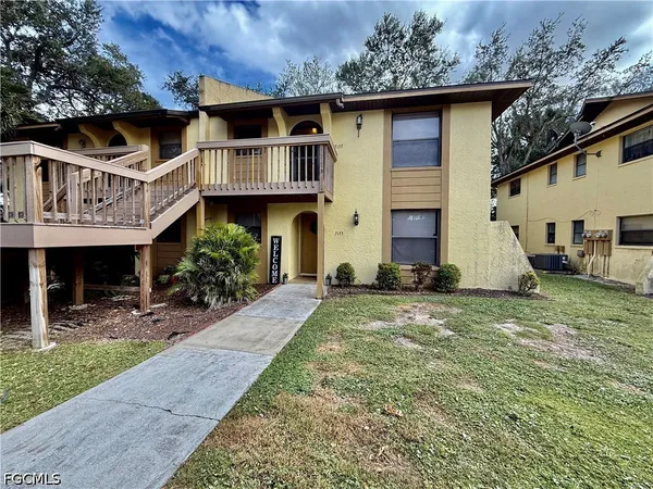 $127,500 | 2133 Golfside Village Drive, Lehigh Acres, FL 33936