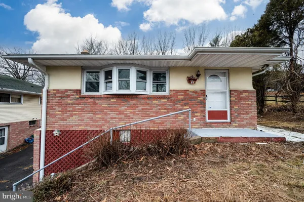 $237,900 | 1938 High Park Manor, Pottsville, PA 17901
