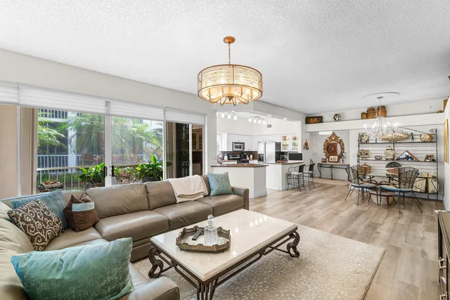 $559,000 | 5100 Lake Catalina Drive, Unit C, Boca Raton, FL 33496